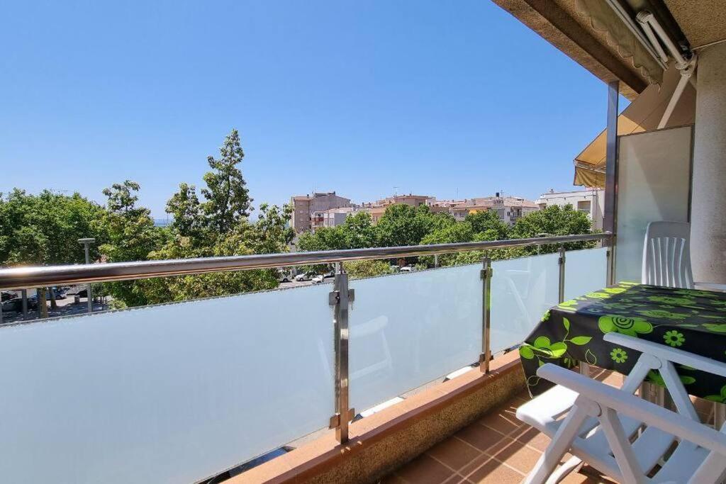 Piso En El Centro Con Vistas Al Mar Y Balcon Apartamento Roses Exterior foto