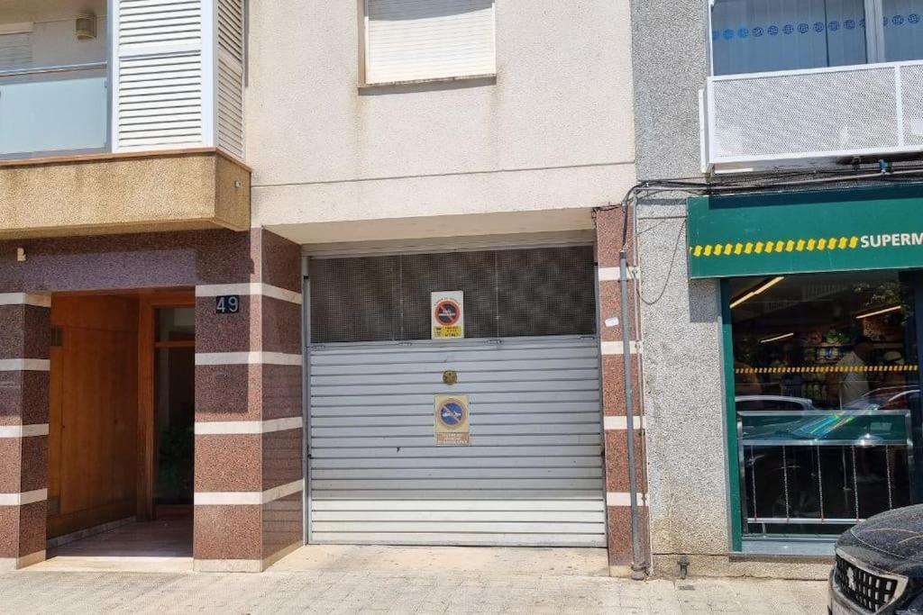 Piso En El Centro Con Vistas Al Mar Y Balcon Apartamento Roses Exterior foto